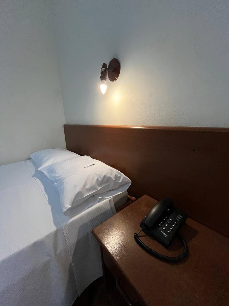 Tubarão Acomodare Hotel- Sob Nova Direcao מראה חיצוני תמונה