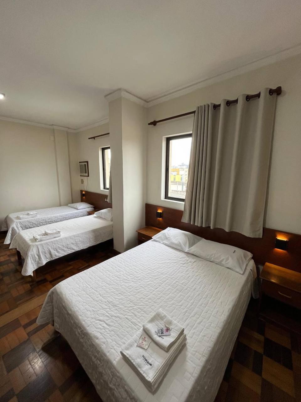 Tubarão Acomodare Hotel- Sob Nova Direcao מראה חיצוני תמונה